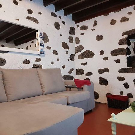 Join Our Relaxed House Near The Beach - Mosteiros 莫什泰鲁什 外观 照片