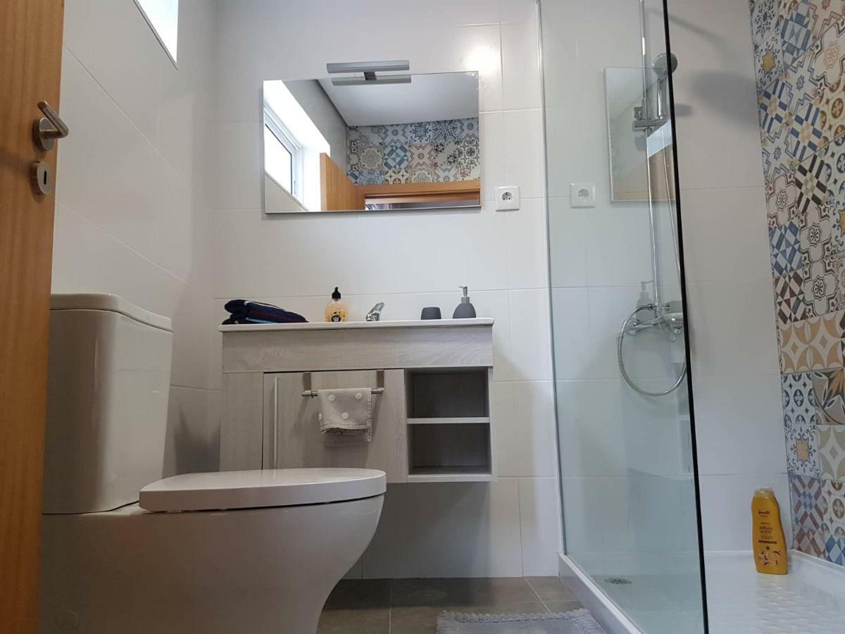 Join Our Relaxed House Near The Beach - Mosteiros 莫什泰鲁什 外观 照片