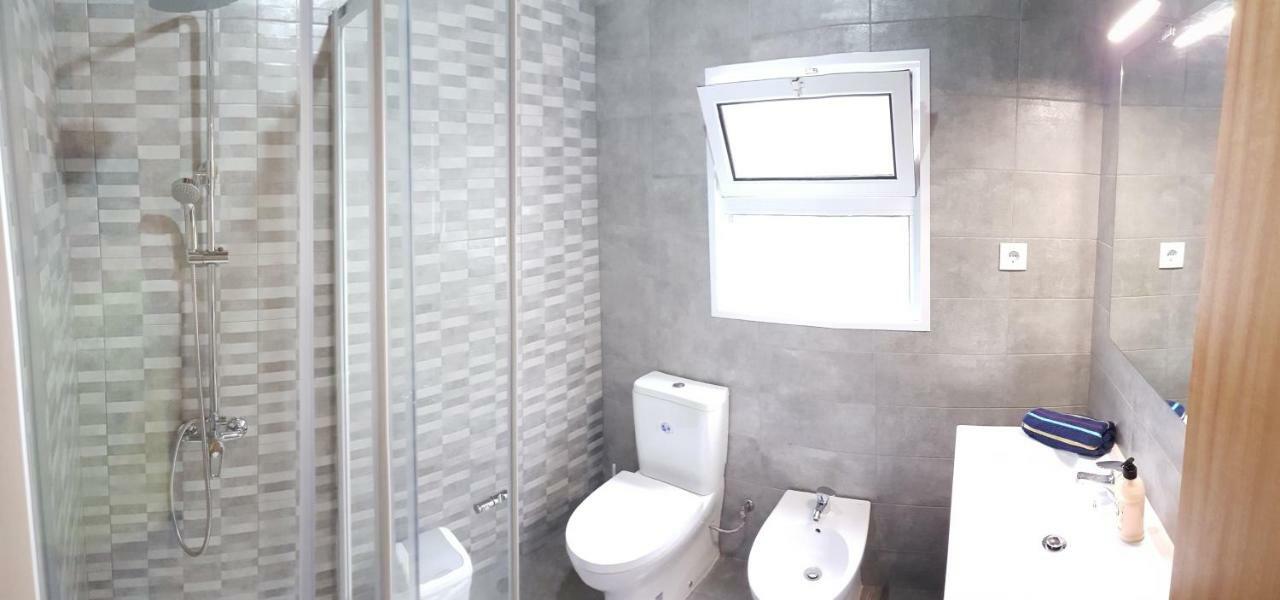 Join Our Relaxed House Near The Beach - Mosteiros 莫什泰鲁什 外观 照片