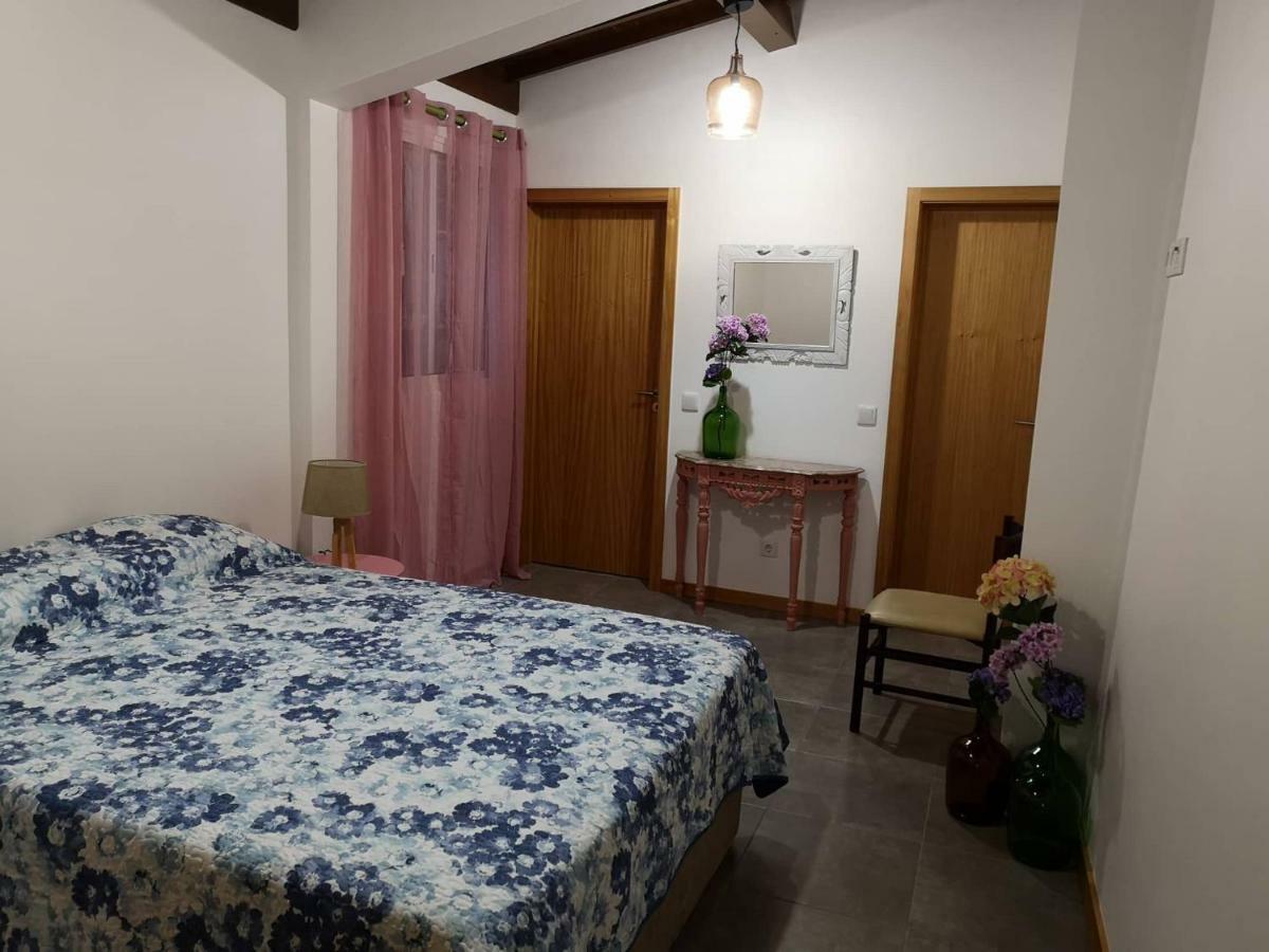 Join Our Relaxed House Near The Beach - Mosteiros 莫什泰鲁什 外观 照片